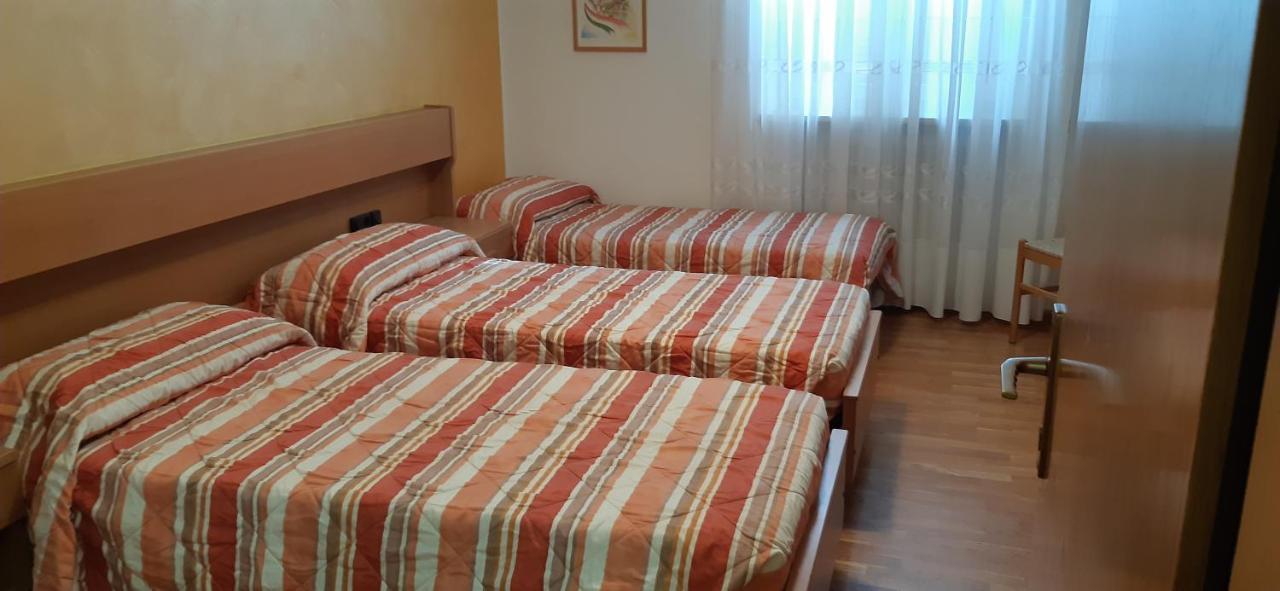 Hotel Garni Castel Ferari Tuenno Exterior foto
